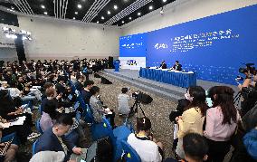 Xinhua Headlines: China's intensive spring diplomacy boosts confidence in global growth, peace