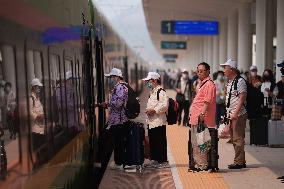 (FOCUS)LAOS-BOTEN-CHINA-RAILWAY-PASSENGER SERVICES