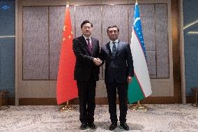 UZBEKISTAN-TASHKENT-FM-CHINA-QIN GANG-MEETING