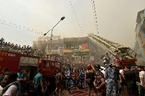 BANGLADESH-DHAKA-MARKET-FIRE