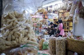 INDONESIA-BANDUNG-PREPARATION-UPCOMING EID AL FITR