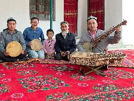 CHINA-XINJIANG-KASHGAR-INTANGIBLE CULTURAL HERITAGE-MUSICIANS