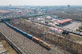 CHINA-HEILONGJIANG-CHINA-EUROPE FREIGHT TRAIN-VEHICLE (CN)