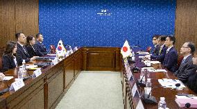 Japan-S. Korea security talks