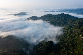 CHINA-CHONGQING-JINFO MOUNTAIN-SCENERY (CN)