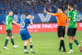 (SP)CHINA-WUHAN-FOOTBALL-CSL-WUHAN THREE TOWNS VS BEIJING GUOAN (CN)