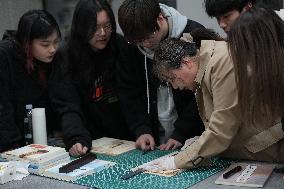CHINA-SHENYANG-ANCIENT BOOKS RESTORING-EXPERTISE(CN)