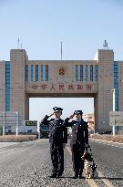 CHINA-XINJIANG-ALATAW PASS-BORDER INSPECTION OFFICIALS (CN)