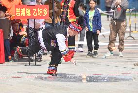 (SP)CHINA-GUANGXI-DAHUA-SPINNING TOP-LABOR DAY-HOLIDAY-COMPETITION