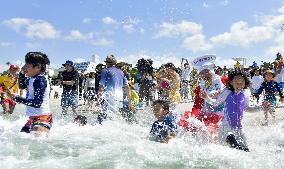 Bathing season begins on western Japan beach