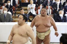Sumo: Training-viewing event in Tokyo