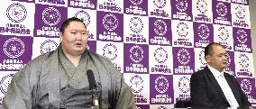 Sumo: Former sekiwake Ichinojo retires