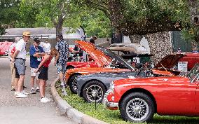 U.S.-TEXAS-EXHIBITION-CARS-BOATS