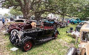 U.S.-TEXAS-EXHIBITION-CARS-BOATS