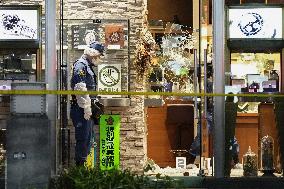 Rolex store in Tokyo robbed
