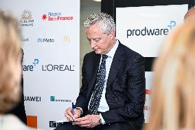 Inauguration Of The New Class Of l’Escalator - Levallois