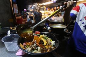 MYANMAR-YANGON-CHINESE DISHES