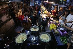 MYANMAR-YANGON-CHINESE DISHES