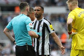 Newcastle United v Arsenal FC - Premier League