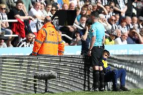 Newcastle United v Arsenal FC - Premier League