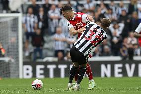 Newcastle United v Arsenal FC - Premier League