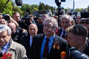 Euromaidan-Warsaw Activists Blocked The Russian Ambassador