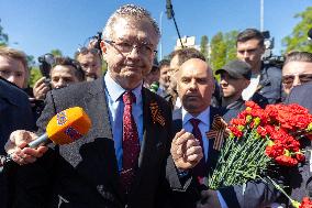 Euromaidan-Warsaw Activists Blocked The Russian Ambassador