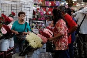 Flowers Market To Celebrate  Mother's Day