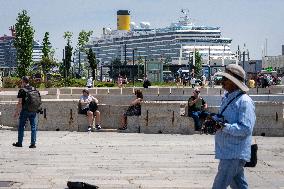 Daily Life In Lisbon