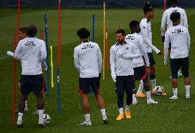 PSG Training - Saint-Germain-en-Laye