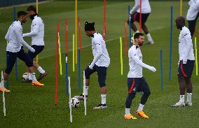 PSG Training - Saint-Germain-en-Laye