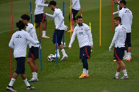 PSG Training - Saint-Germain-en-Laye