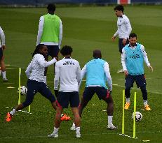 PSG Training - Saint-Germain-en-Laye