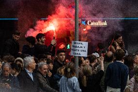 Tension Around A Squatted House In Barcelona.