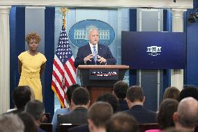 Landrieu Briefs the Media