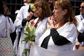 Toulouse: District Nurses Protest In Front Of The Regional Agency For Health For Better Rates