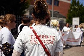 Toulouse: District Nurses Protest In Front Of The Regional Agency For Health For Better Rates