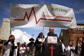 Toulouse: District Nurses Protest In Front Of The Regional Agency For Health For Better Rates