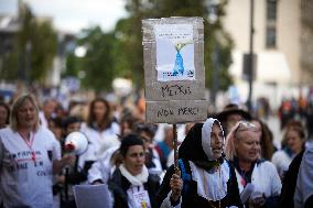 Toulouse: District Nurses Protest In Front Of The Regional Agency For Health For Better Rates