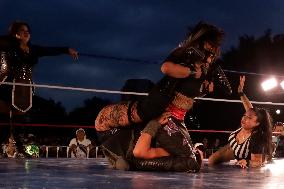Women's Wrestling Show As Part Of Mother's Day
