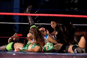 Women's Wrestling Show As Part Of Mother's Day