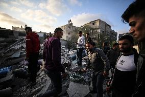 Gaza City Home Hit in Israeli Air Strike Amidst Struggle for Ceasefire