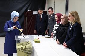 Erdogan Votes during Presidential And Parliamentary Elections - Istanbul