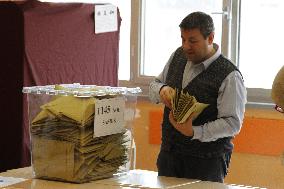 Votes Counting - Istanbul
