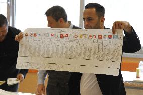 Votes Counting - Istanbul
