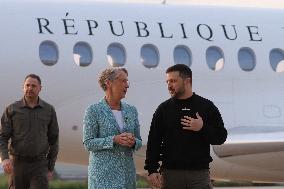 Arrival of Volodymyr Zelensky at Villacoublay Air Base