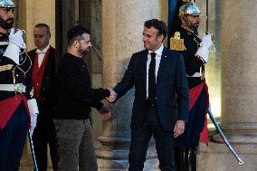 Zelensky Meets Macron