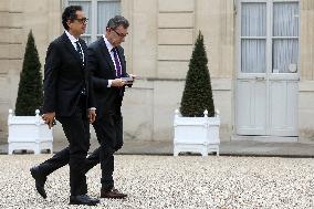 Emmanuel Macron receives Albert Bourla CEO of Pfizer - Paris