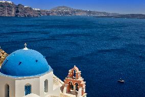 Daily Life On Santorini Island