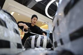 China Clothing Industry